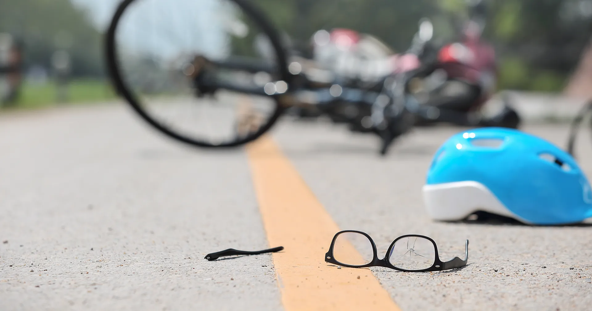 Ongeluk met een fietser op de weg